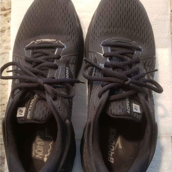 Brooks 21 - Picture 2 of 2